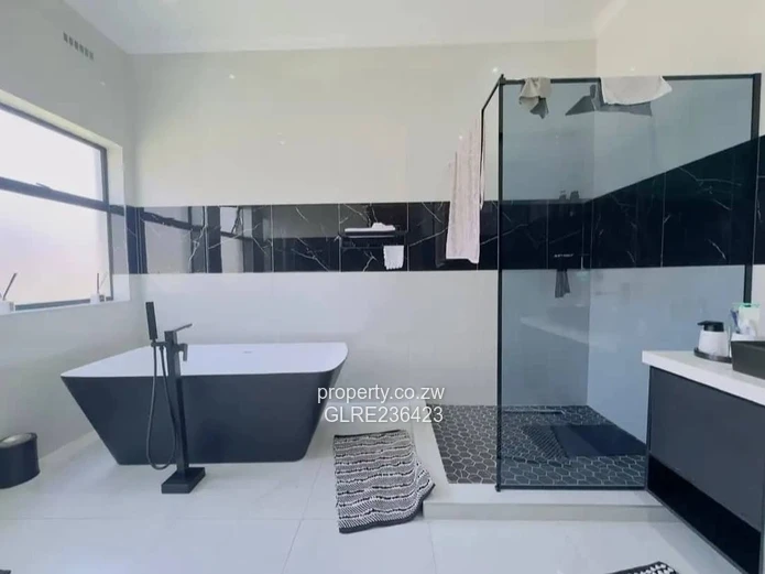 Pomona Morden House FORSALE 