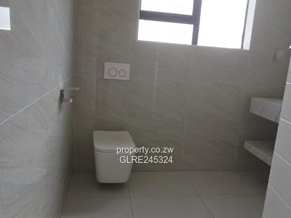 Spacious 2-Bed Apartment in Vainona — Modern Kitchen & Borehole (Sole Mandate)