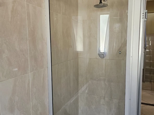 3 Bedroom Flat & Apartment