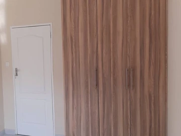 3 Bedroom Flat & Apartment