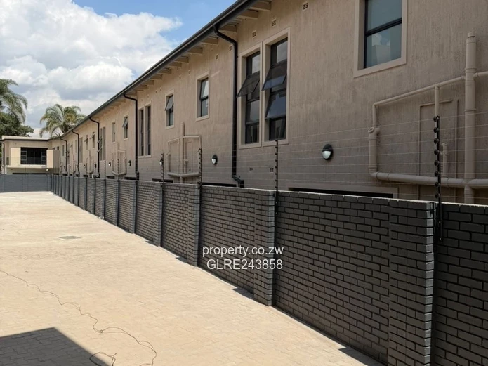 Modern 2-Bed Duplex Strathaven — Pool & Borehole