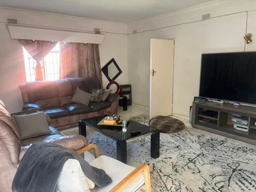 3 Bedroom Flat & Apartment