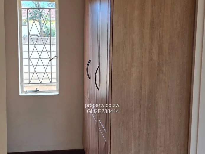 Spacious 5BR Borrowdale home — borehole & double garage