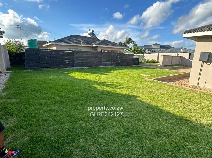 Modern 3-Bed Borrowdale Home with Borehole & Open-Plan Living