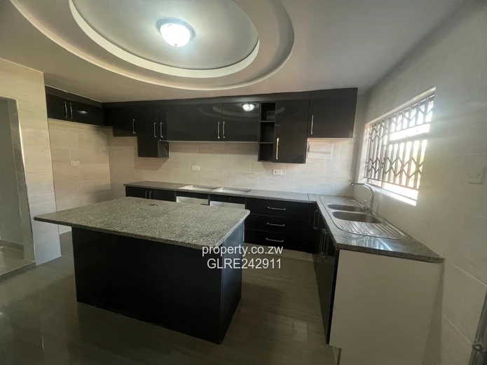 Modern 3-Bed Rockview Home — Open-plan & Paved Drive