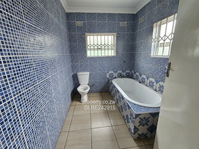 Secure 4-Bed Home in Aspindale Park - Borehole