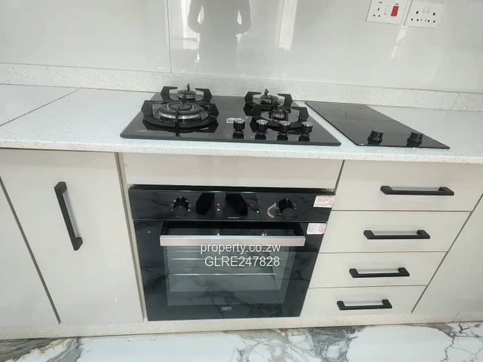 Fully Furnished 4-Bed Townhouse with Borehole, Greencroft