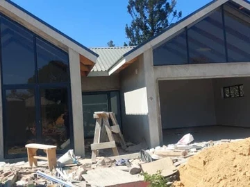 3 Bedroom Flat & Apartment