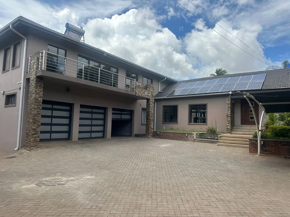 6 Bedroom House