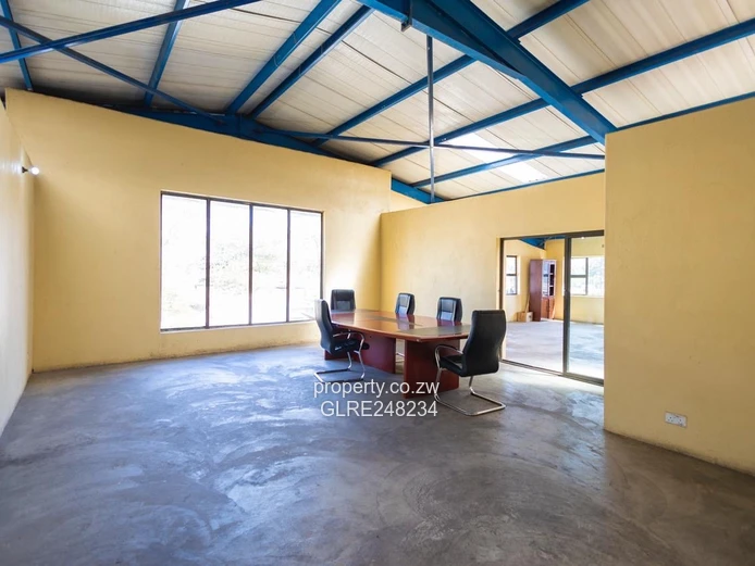 2,000 sqm Warehouse/Factory on 2,600 sqm Land in Madokero, Borehole