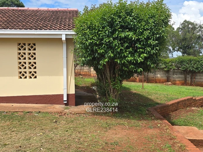 Spacious 5BR Borrowdale home — borehole & double garage