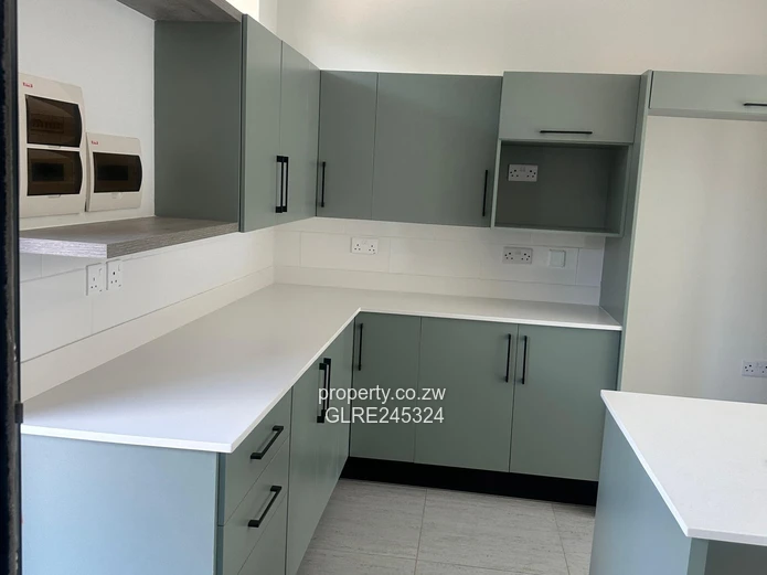 Spacious 2-Bed Apartment in Vainona — Modern Kitchen & Borehole (Sole Mandate)