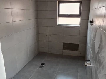 3 Bedroom Flat & Apartment