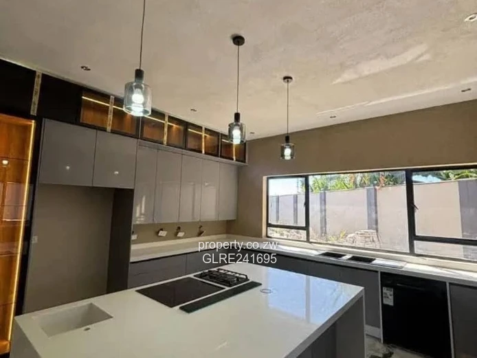 Contemporary Pomona 4-Bed with Pool, Borehole & Vaulted Ceilings