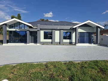 4 Bedroom House