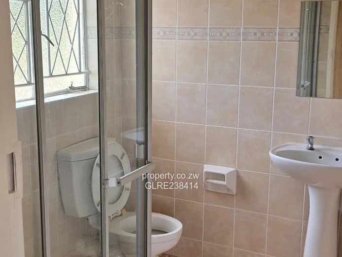 Spacious 5BR Borrowdale home — borehole & double garage