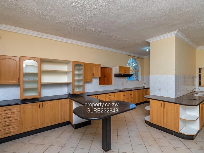 Luxury Double-Storey Residence in Greystone Park