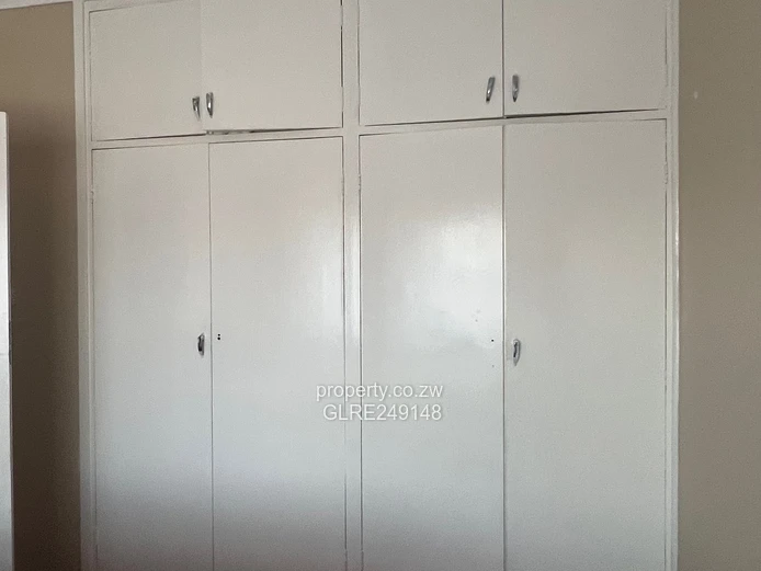 2-Bed Garden Flat in Greencroft, Harare West – Borehole