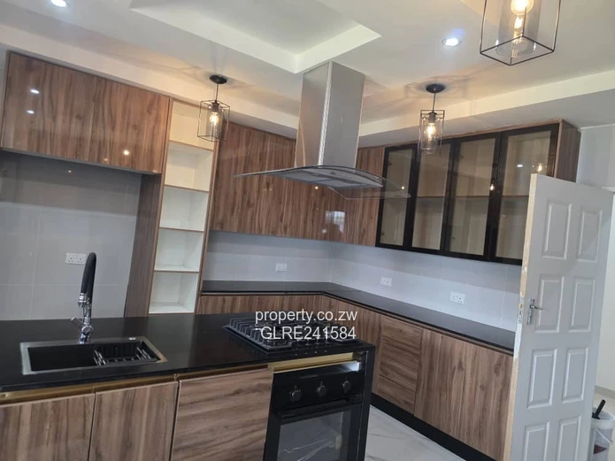 Modern 4-Bed Home with Island Kitchen & Borehole in Mount Pleasant Heights