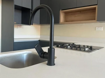 3 Bedroom Flat & Apartment