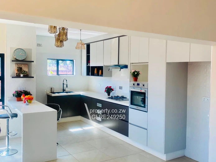 Modern 4-Bed Marlborough Home — Garage, Designer Kitchen & Borehole