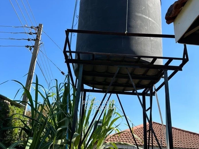 Mabelreign 5-Bed Brick Home — Secure, Borehole & Double Garage