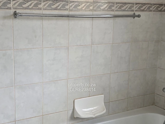 Spacious 5BR Borrowdale home — borehole & double garage