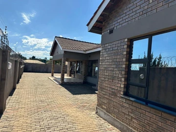 Spacious 4-Bedroom House for Rent in Mabelreign, Harare West