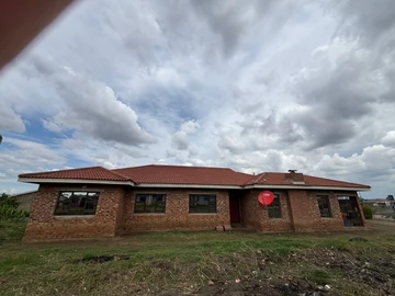 5 Bedroom House