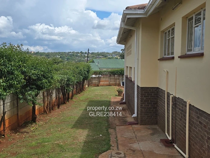 Spacious 5BR Borrowdale home — borehole & double garage