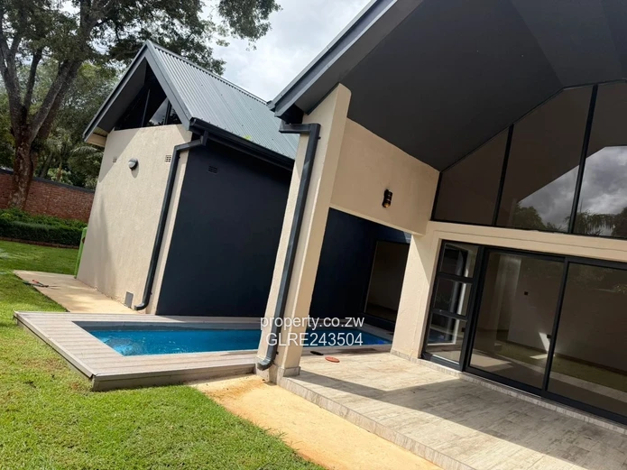 Mount Pleasant 4-Bed: Stone Facade, Pool & Borehole