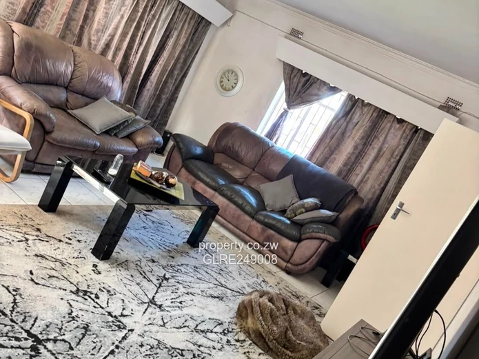 Sunny 3-Bed Avondale Flat with Garden & Borehole