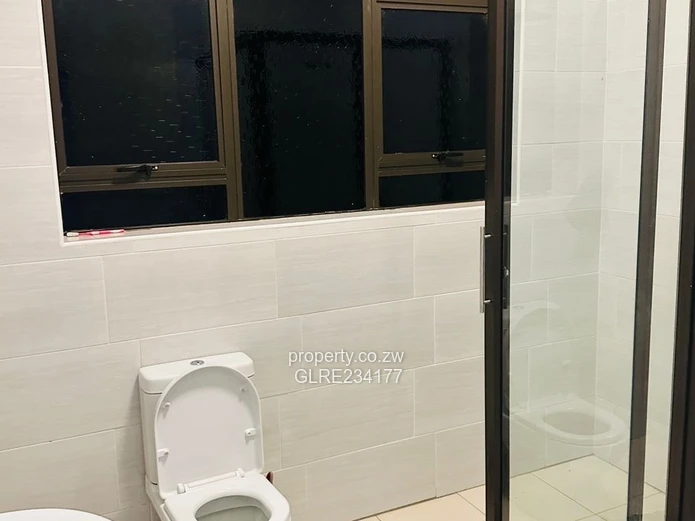 Stunning Gletwyn 6 Bedroomed House To Rent_