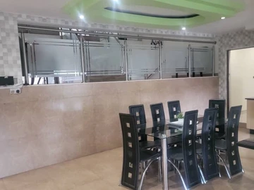 6 Bedroom House
