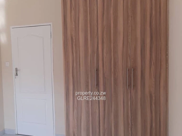 Marlborough 3-Bed Flat with Borehole & Modern Kitchen