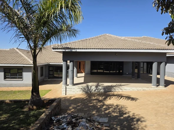 Luxurious Brookview Estate for Sale