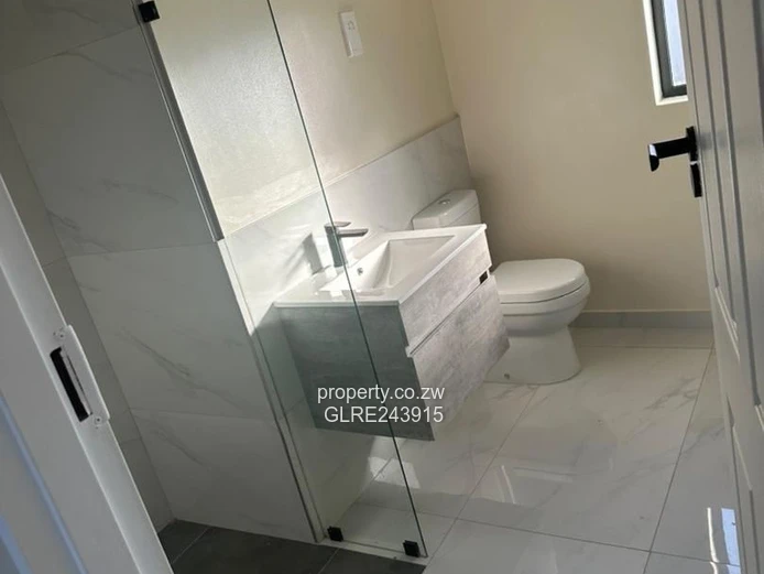 Modern 3-Bed Apartment in Bluff Hill — Borehole Backup