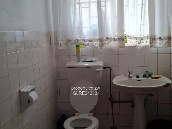 Renovated 3-Bed with Enclosed Patio & Garden — Mabelreign