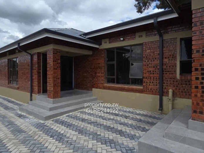Paved Red-Brick 2-Bed Home with Borehole in Mabelreign