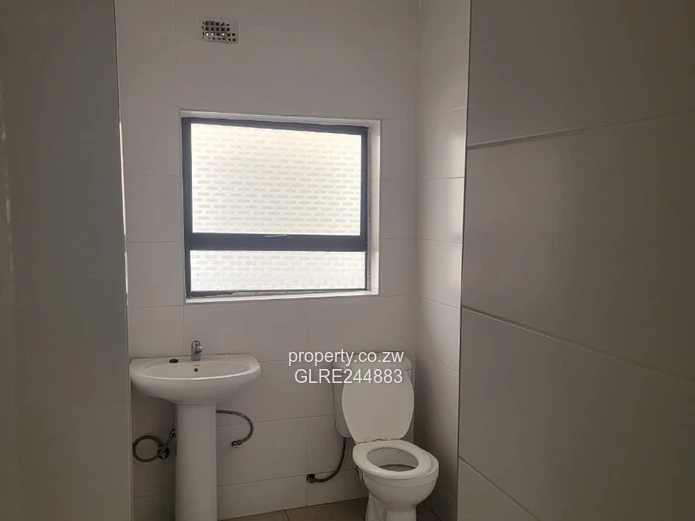 Freshly Renovated 3-Bed with Borehole in Madokero