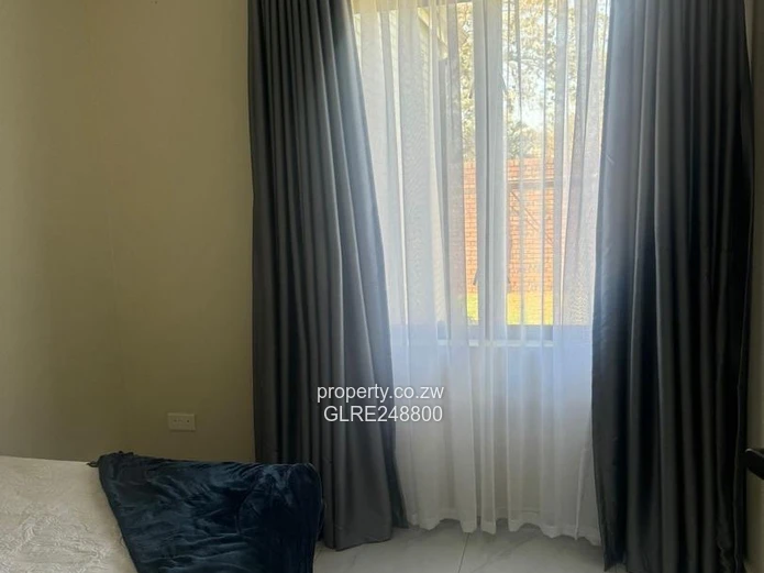 Spacious Glass-Front 3-Bed Townhouse in Bluff Hill - Borehole