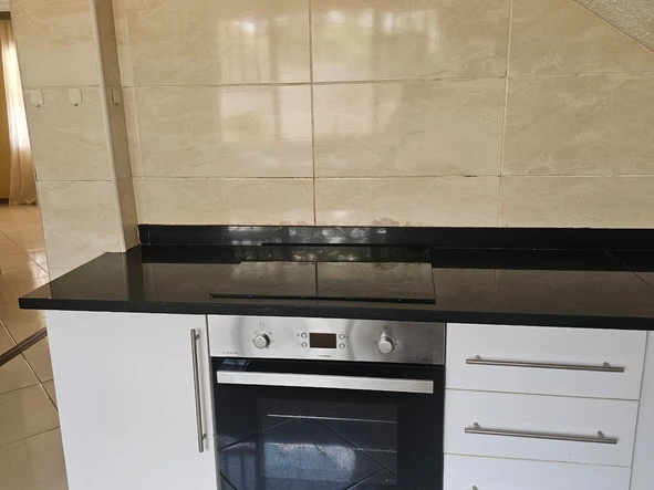 3 Bedroom Flat & Apartment