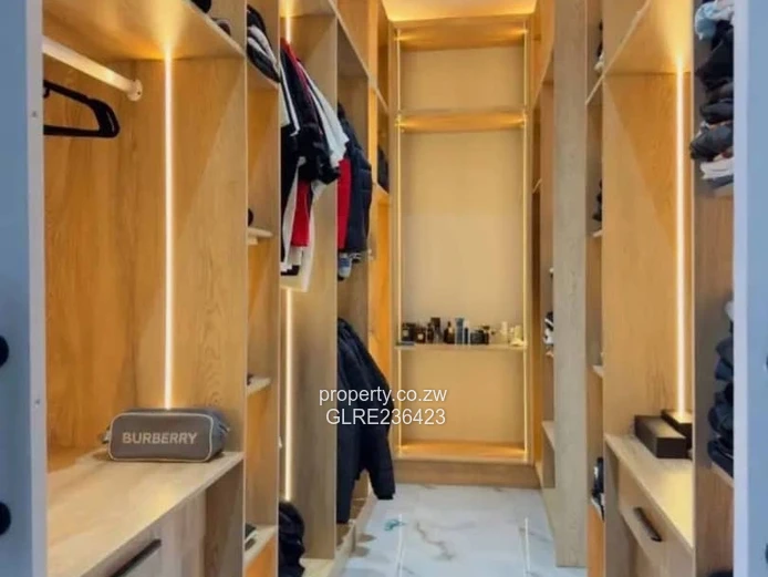 Pomona Morden House FORSALE 