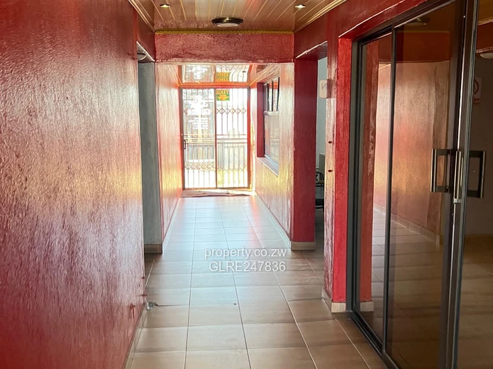 Willowvale Warehouse & Yard — 5,000 m² with Offices & Borehole