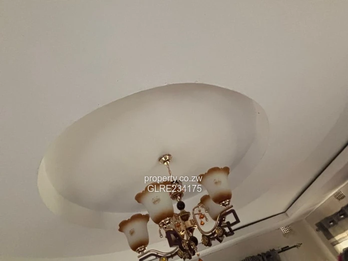 5-Bedroom Semi-Furnished Gem – Sandtone Phase?2