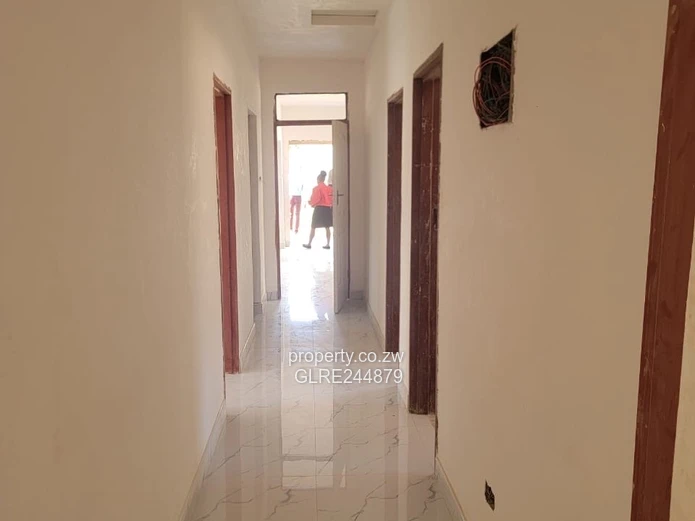 Bright open-plan 4-Bed home with borehole in Philadelphia