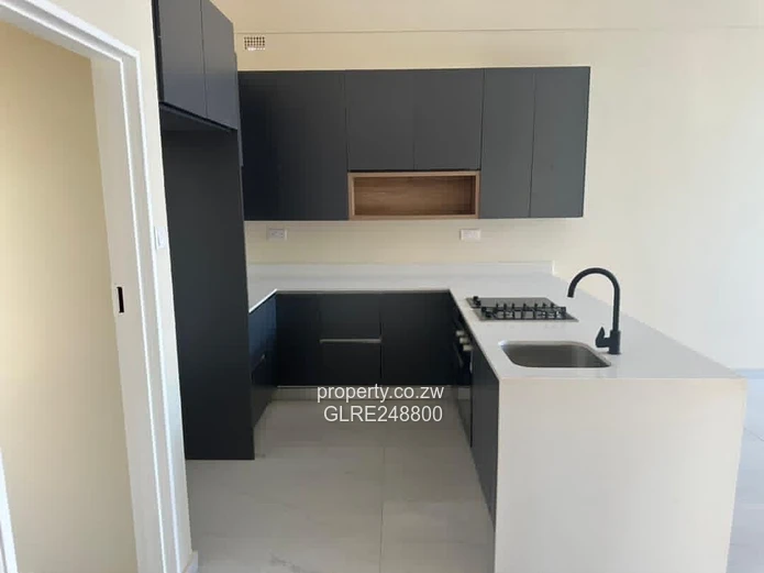Spacious Glass-Front 3-Bed Townhouse in Bluff Hill - Borehole
