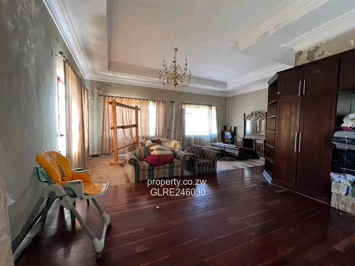 For Sale Grand 8-Bed Mansion on 5,600-Acre Hogerty Hill with Borehole